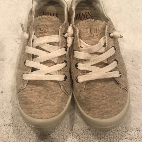 dunes sport tennis shoes